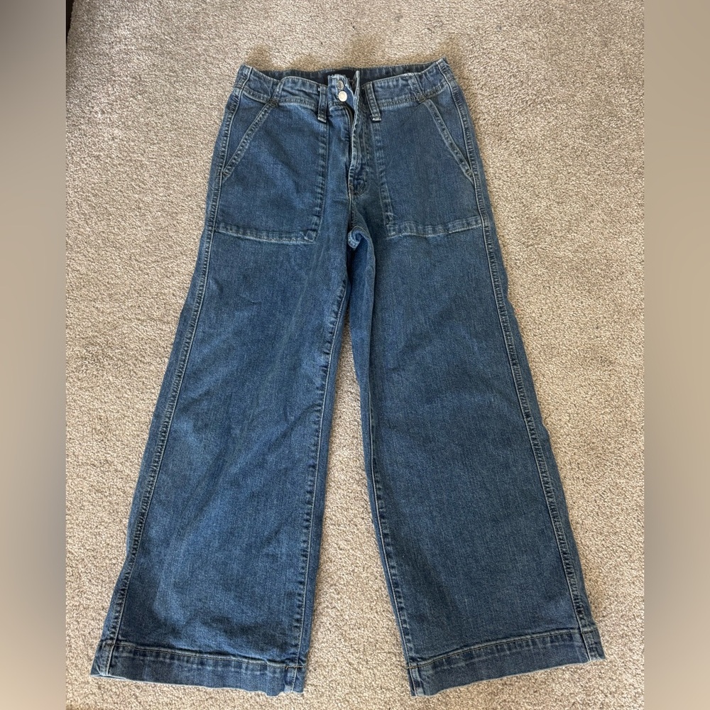 GAP High Rise Cropped Wide Leg Jeans